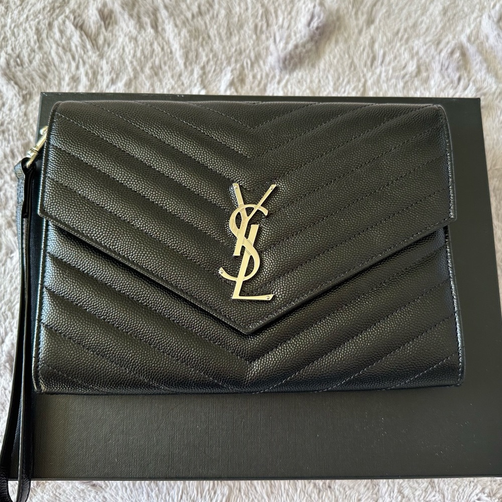 SAINT LAURENT Grain De Poudre Matelasse Chevron Monogram Envelope Clutch